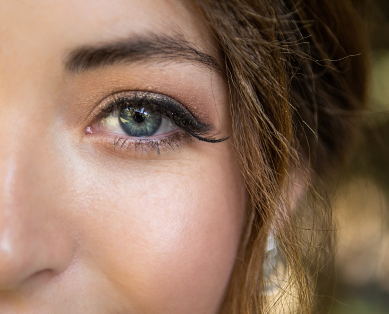 Achieve Beautiful Brows with AquaMarine